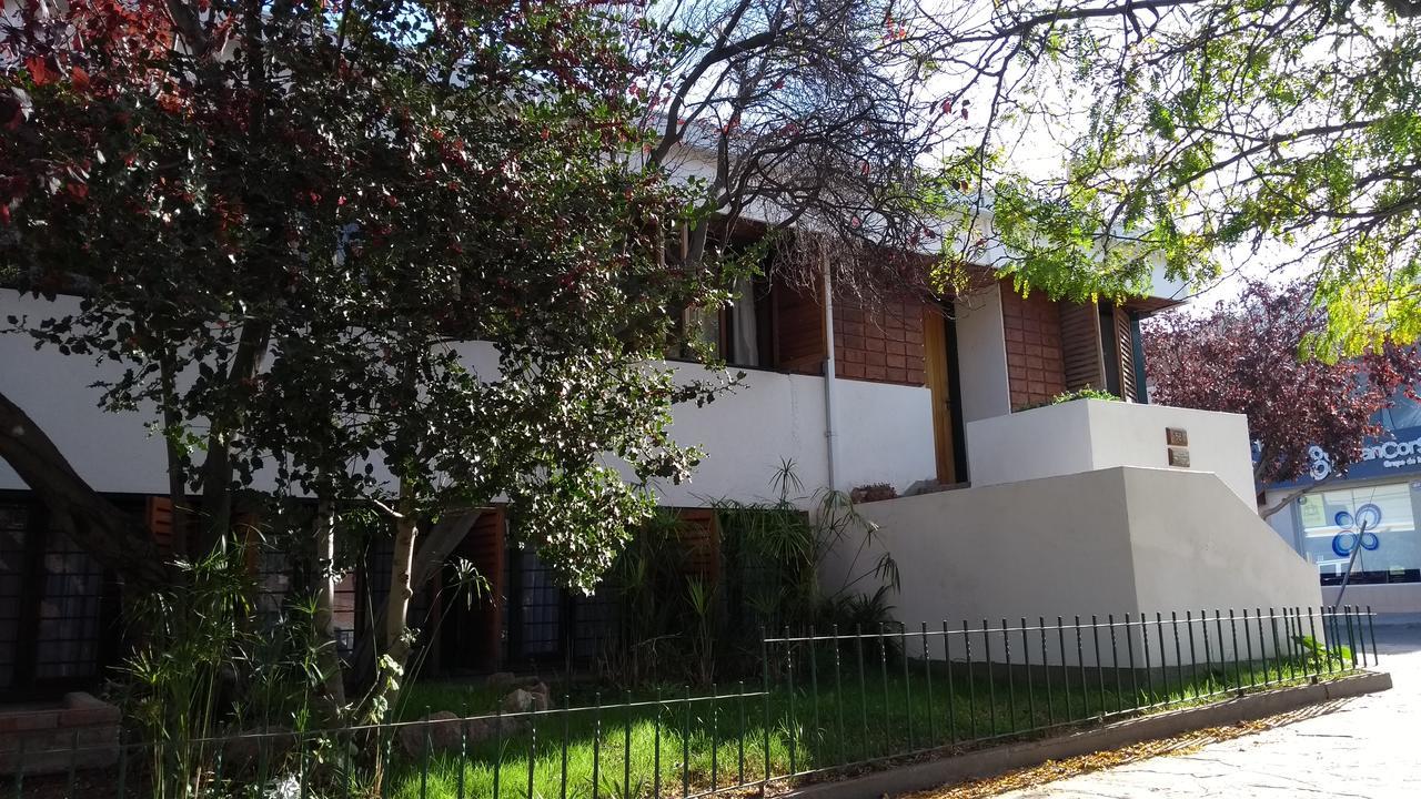 Ciruelo En Flor Bed & Breakfast Trelew Exterior photo