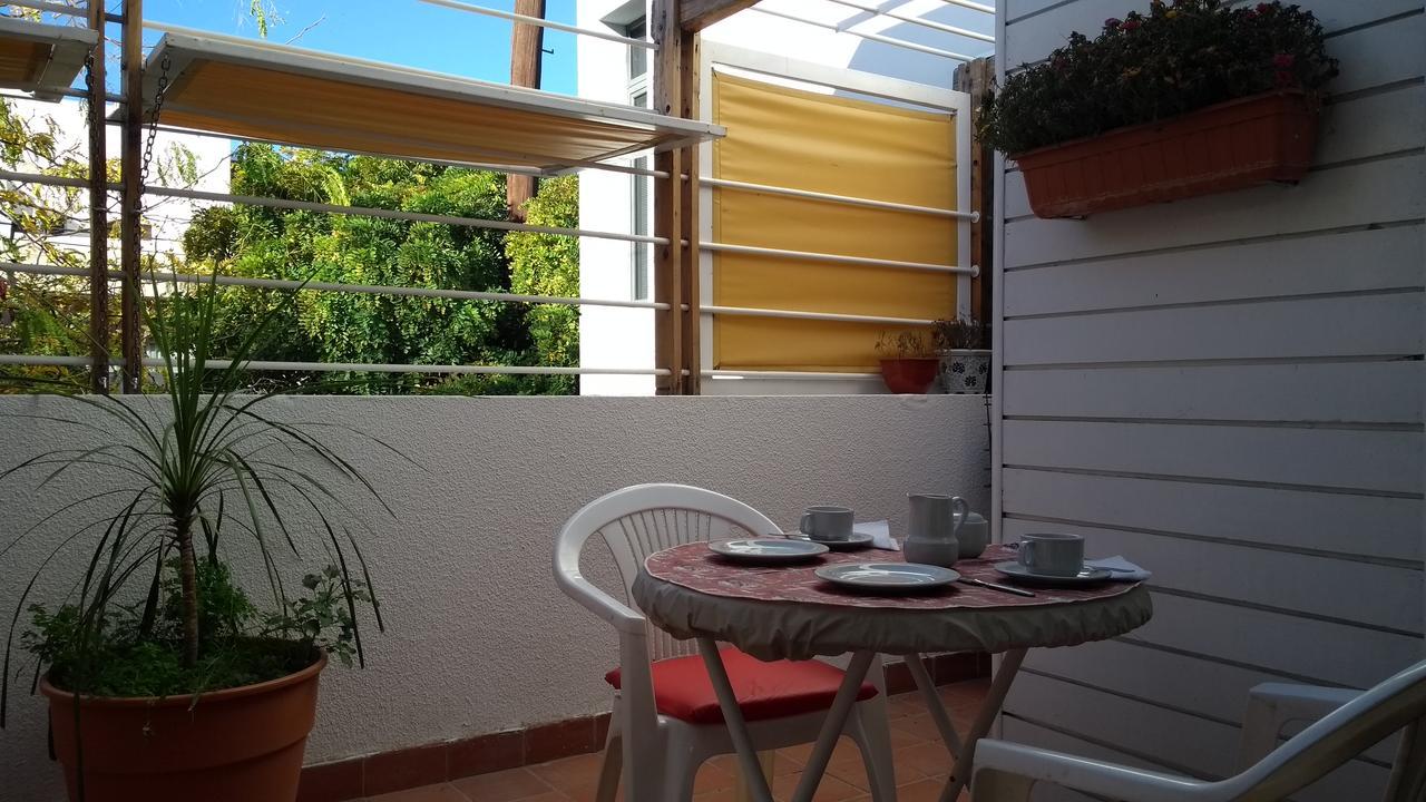 Ciruelo En Flor Bed & Breakfast Trelew Exterior photo