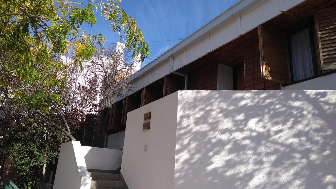 Ciruelo En Flor Bed & Breakfast Trelew Exterior photo