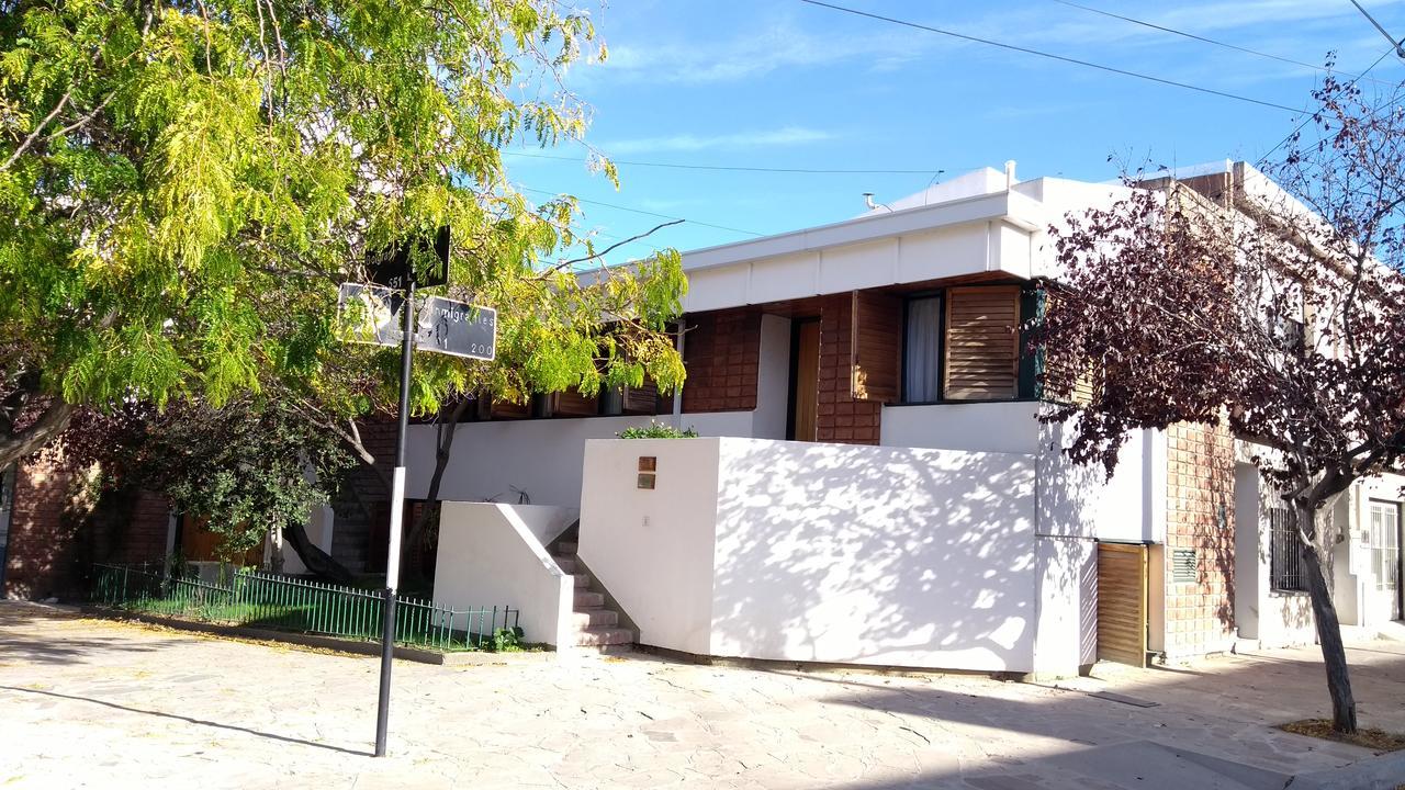 Ciruelo En Flor Bed & Breakfast Trelew Exterior photo