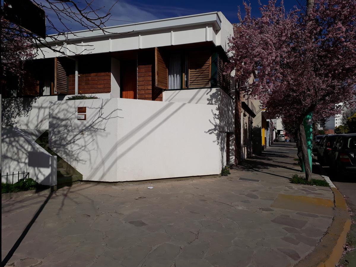 Ciruelo En Flor Bed & Breakfast Trelew Exterior photo