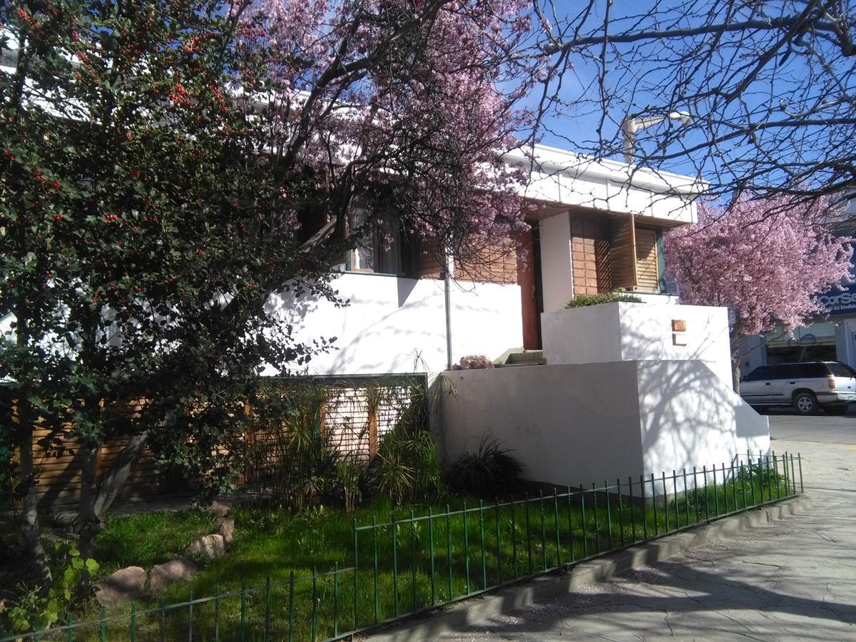 Ciruelo En Flor Bed & Breakfast Trelew Exterior photo